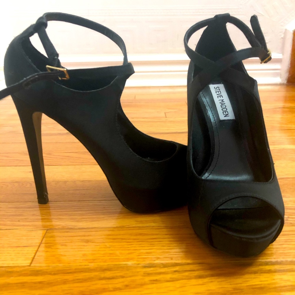 Steve Madden sexy black heels